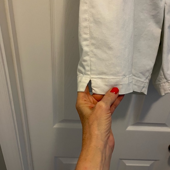 Loft size 14 white shorts - Picture 4 of 4